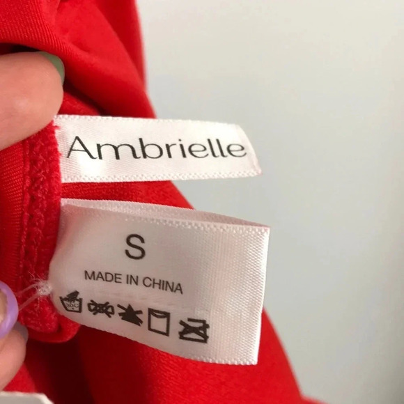 NWT Ambrielle One Piece Swimsuit - Picture 9 of 10